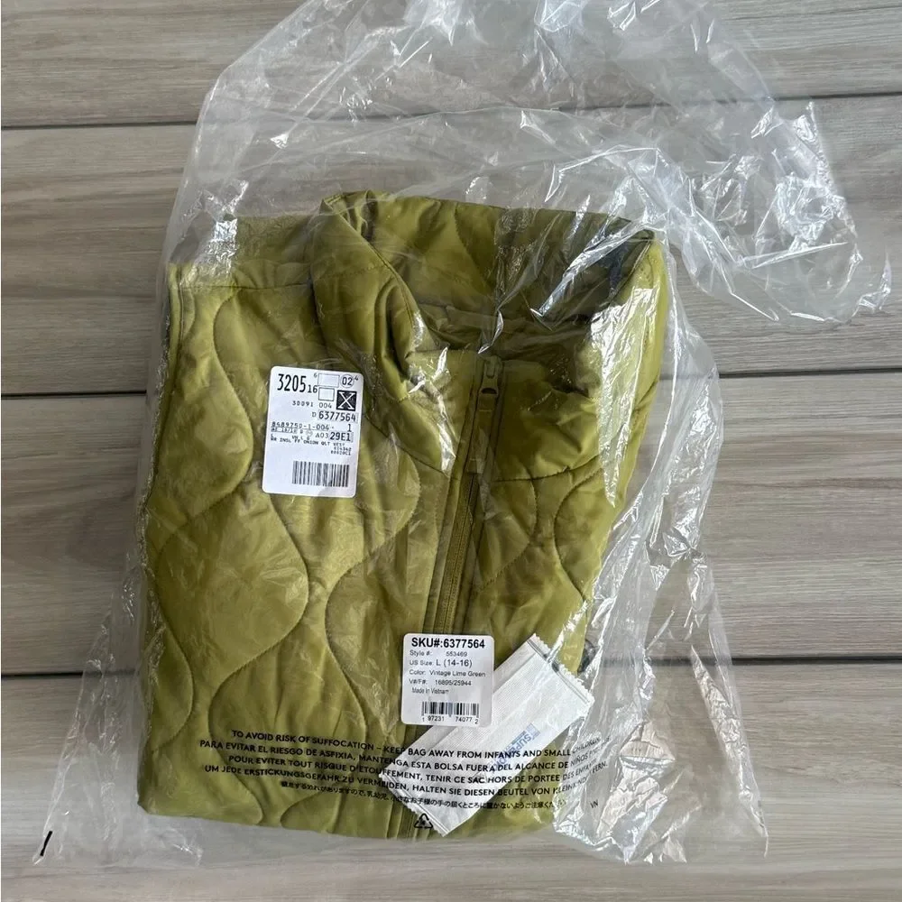 Lands’ End Featherfree Insulated Vest Green Large NWT IN PACKAGE